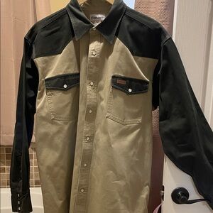 Carhartt Black and Tan Button-Up Shirt